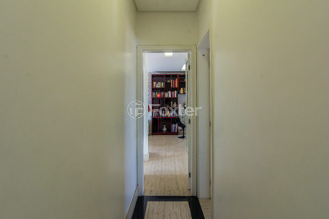 Image 17 - 1031216
