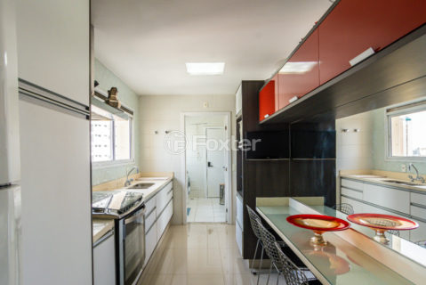 Image 32 - 1031216