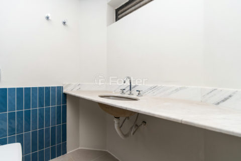 Image 30 - 1031220