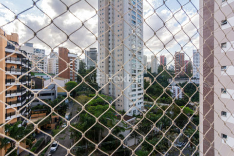 Image 10 - 1031226