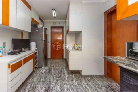 Image 31 - 1031263