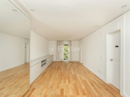 Image 37 - 1031279