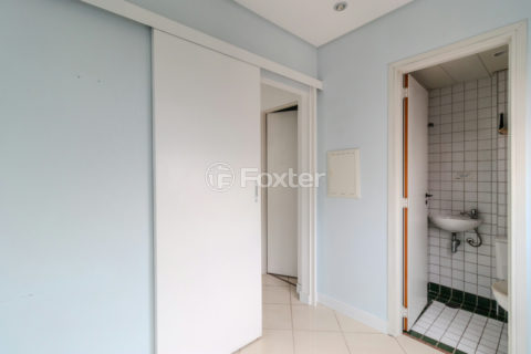 Image 8 - 1031290