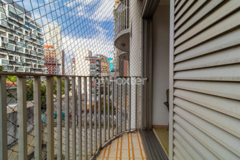 Image 21 - 1031294