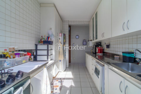 Image 17 - 1031294