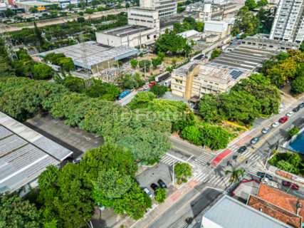 Image 11 - 1031296