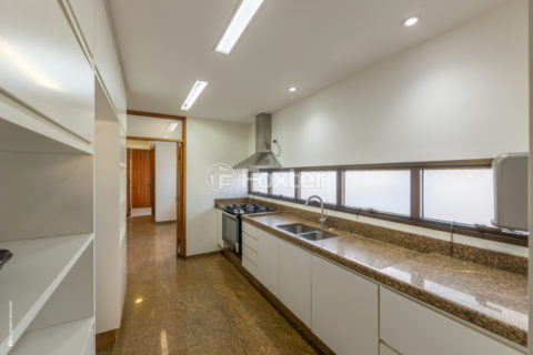 Image 30 - 1031302