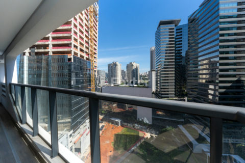 Image 17 - 1031318
