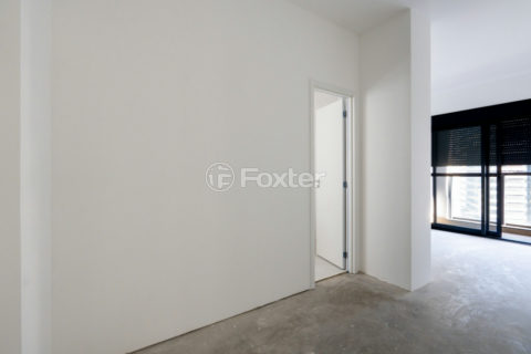 Image 37 - 1031318