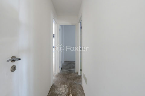 Image 32 - 1031318