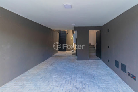 Image 21 - 1031335