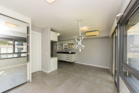 Image 3 - 1031349