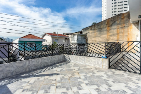 Image 42 - 1031351