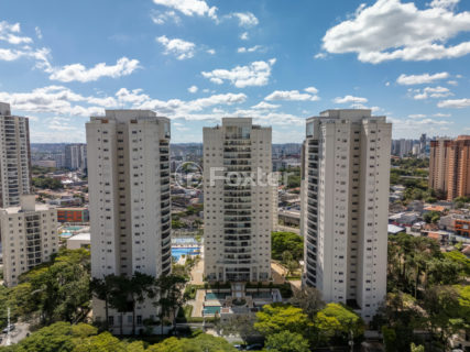 Image 70 - 1031360