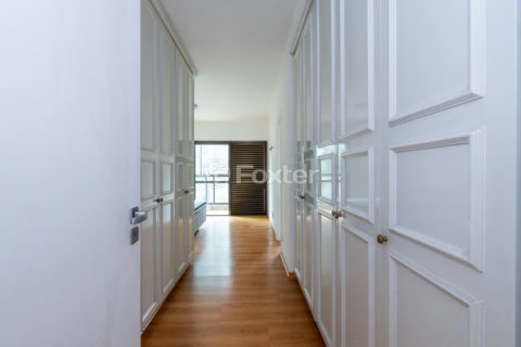 Image 17 - 1031364