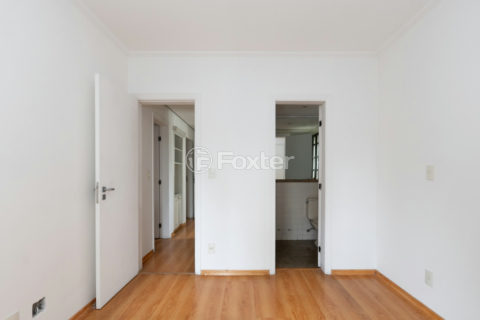 Image 32 - 1031364