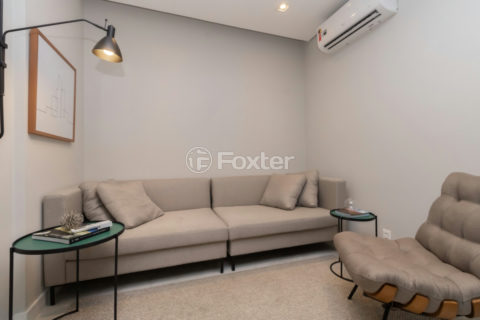 Image 37 - 1031386