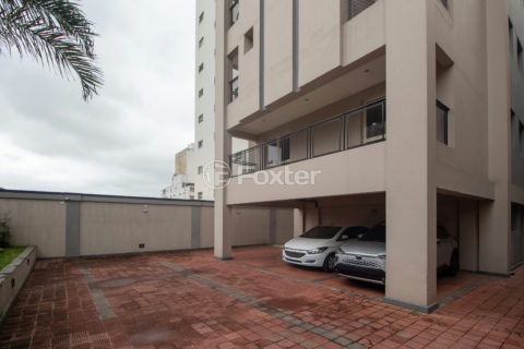 Image 32 - 1031404