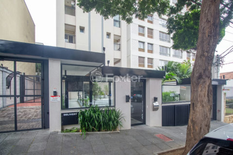 Image 38 - 1031404