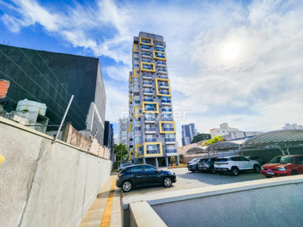 Image 33 - 1031418