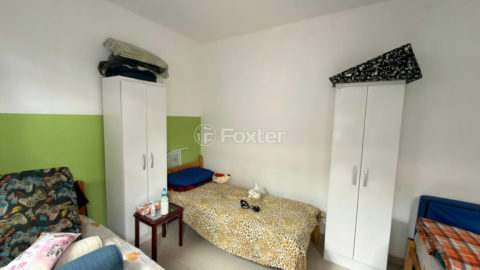 Image 15 - 1031422