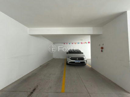 Image 10 - 1031446