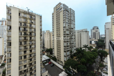 Image 16 - 1031483