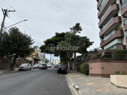 Image 17 - 1031490