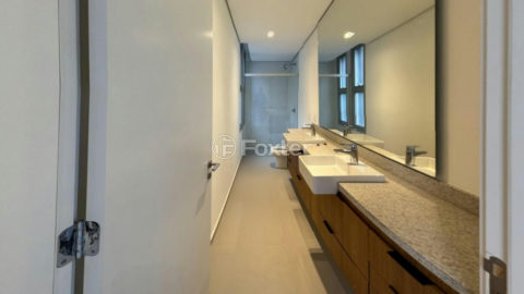 Image 38 - 1031517
