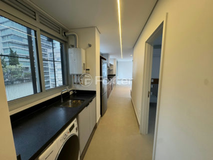 Image 35 - 1031517