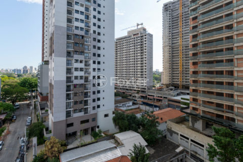 Image 15 - 1031559