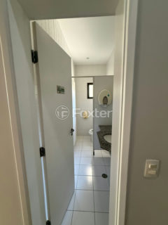 Image 49 - 1031565