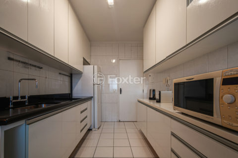 Image 42 - 1031575