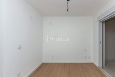 Image 31 - 1031579