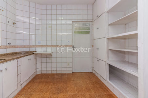 Image 32 - 1031581