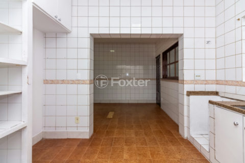 Image 21 - 1031581