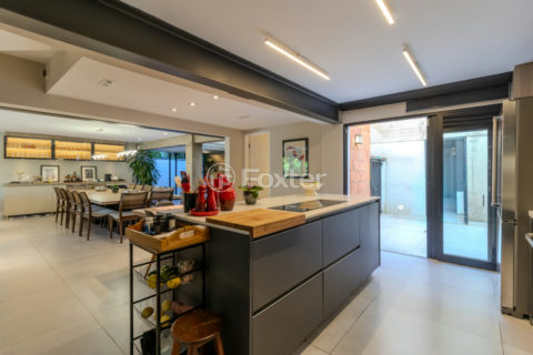 Image 16 - 1031586