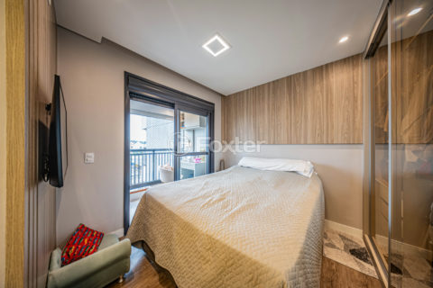 Image 32 - 1031590