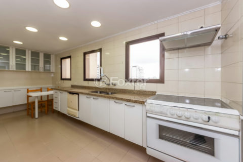 Image 32 - 1031592