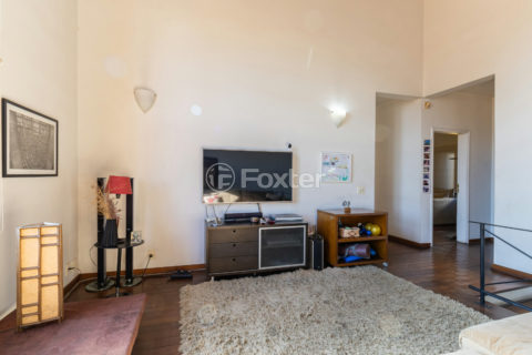 Image 34 - 1031596