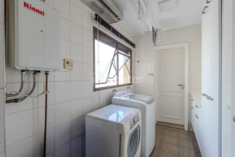 Image 32 - 1031611