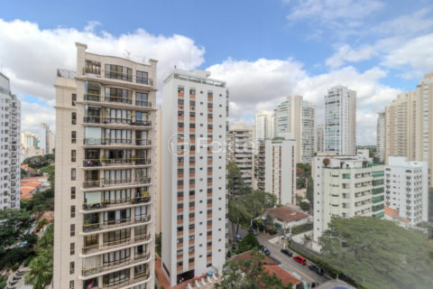 Image 7 - 1031611