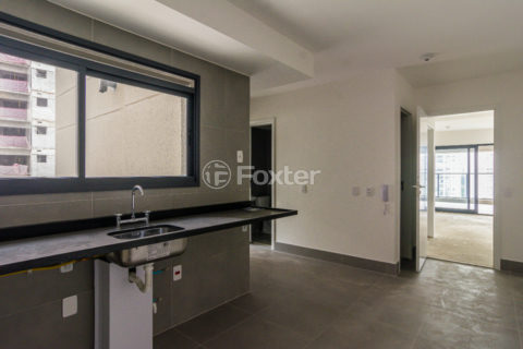 Image 10 - 1031623