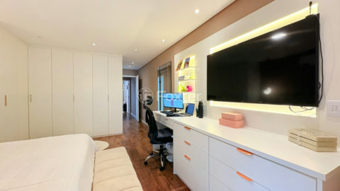 Image 49 - 1031636