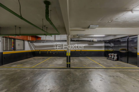 Image 32 - 1031644