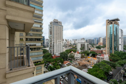 Image 10 - 1031659
