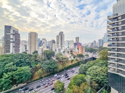 Image 18 - 1031661