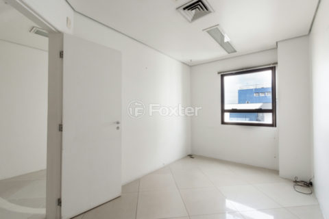 Image 10 - 1031672