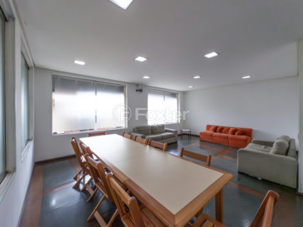 Image 34 - 1031680