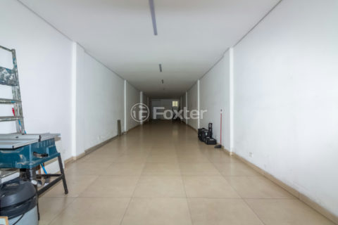 Image 8 - 1031684